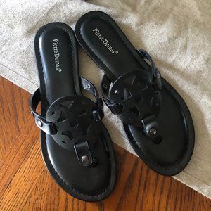 Women's Size 6 Black Pierre Dumas Sandals